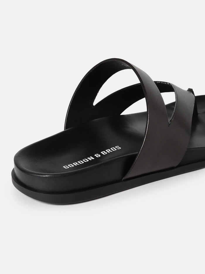 CLASSIC CROSS STRAP SANDALS | 38 BROWN