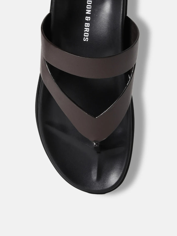 CLASSIC CROSS STRAP SANDALS | 38 BROWN