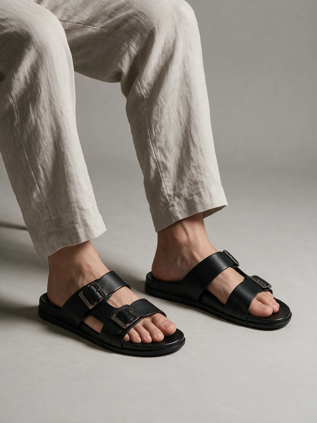 BUCKLE STRAP LEATHER SANDALS | 40 BLACK